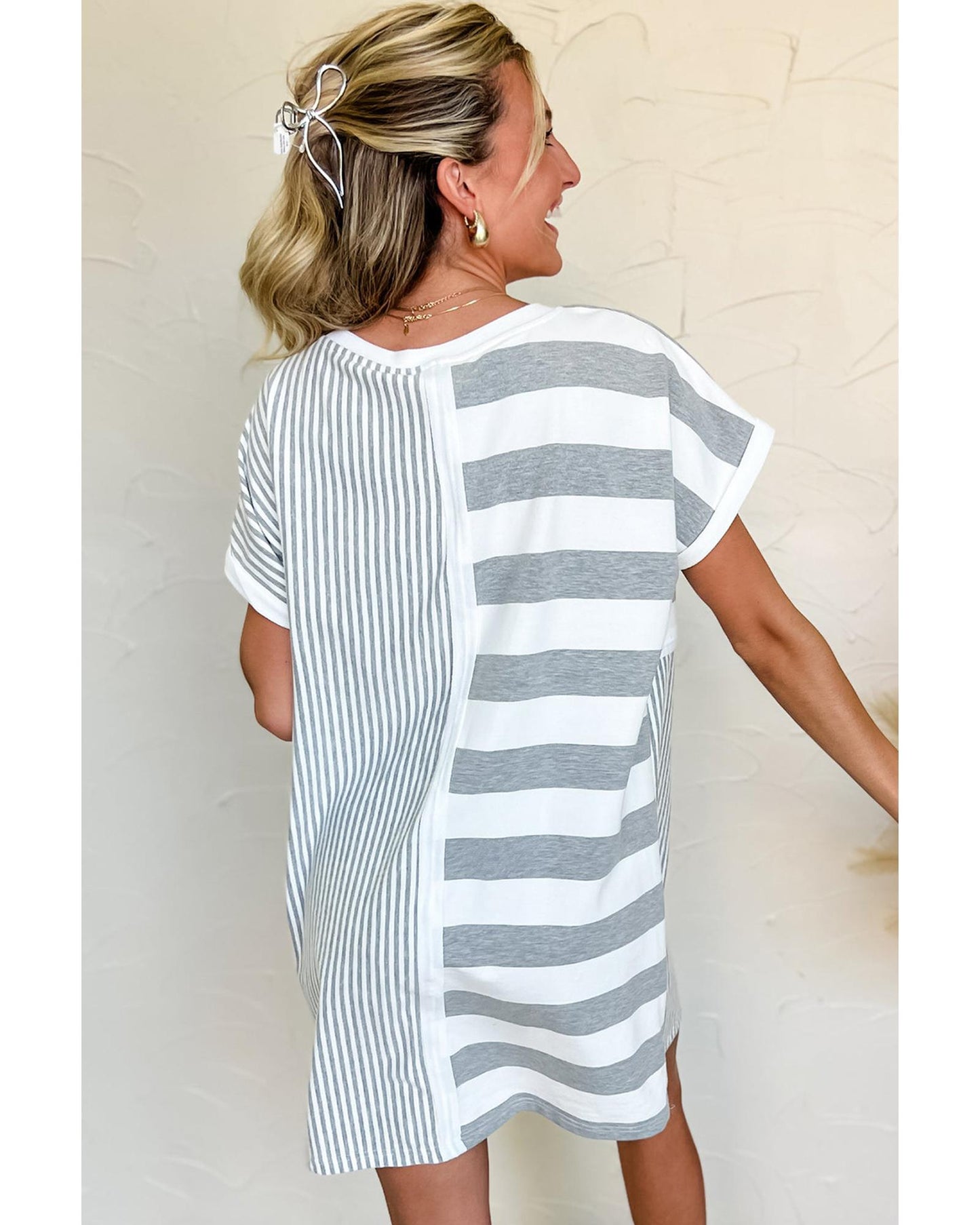 Azura Exchange Gray Stripe Mixed Printed Short Sleeve Shift Mini T Shirt Dress - L